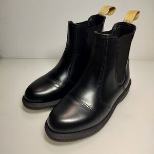 Dr Martens Vegan Flora Women's Size 5 US L Black Leather Round Toe Chelsea Boots